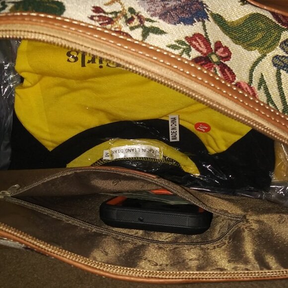 Stylish Personal Item Bag  - Tapestry Design - Floral Pattern - Spirit Frontier - Picture 3 of 5